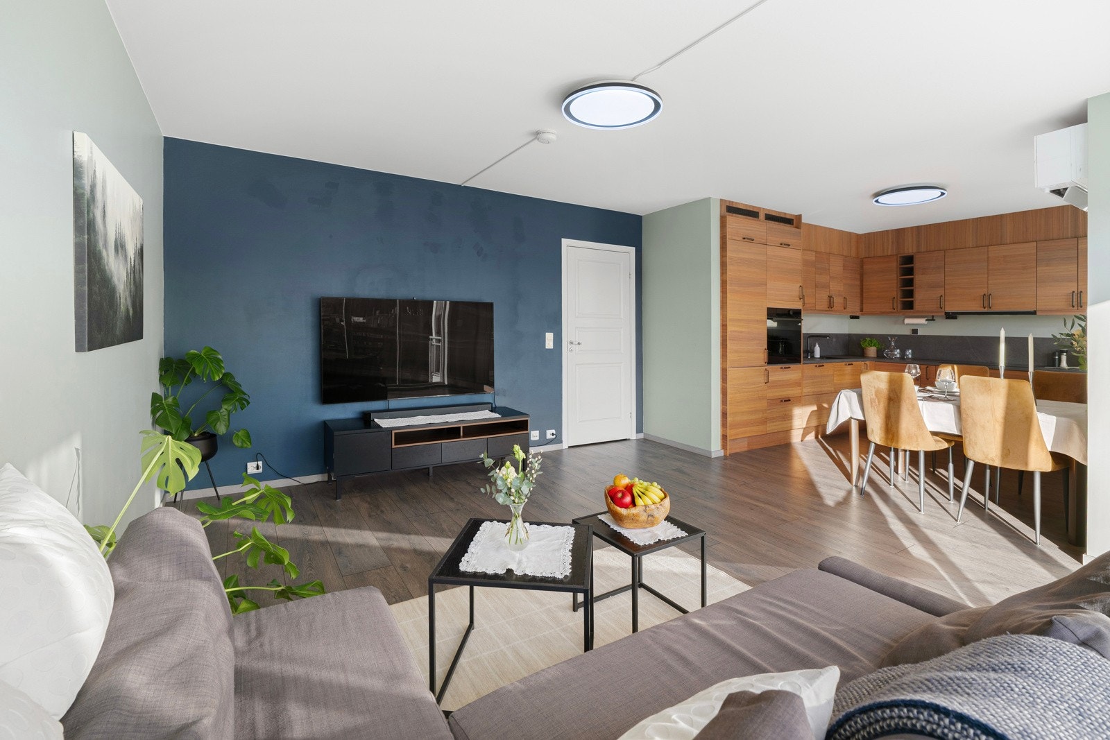 Åpen løsning gir en sosial sone hvor det er enkelt å samle både familie og gjester Galleribilde