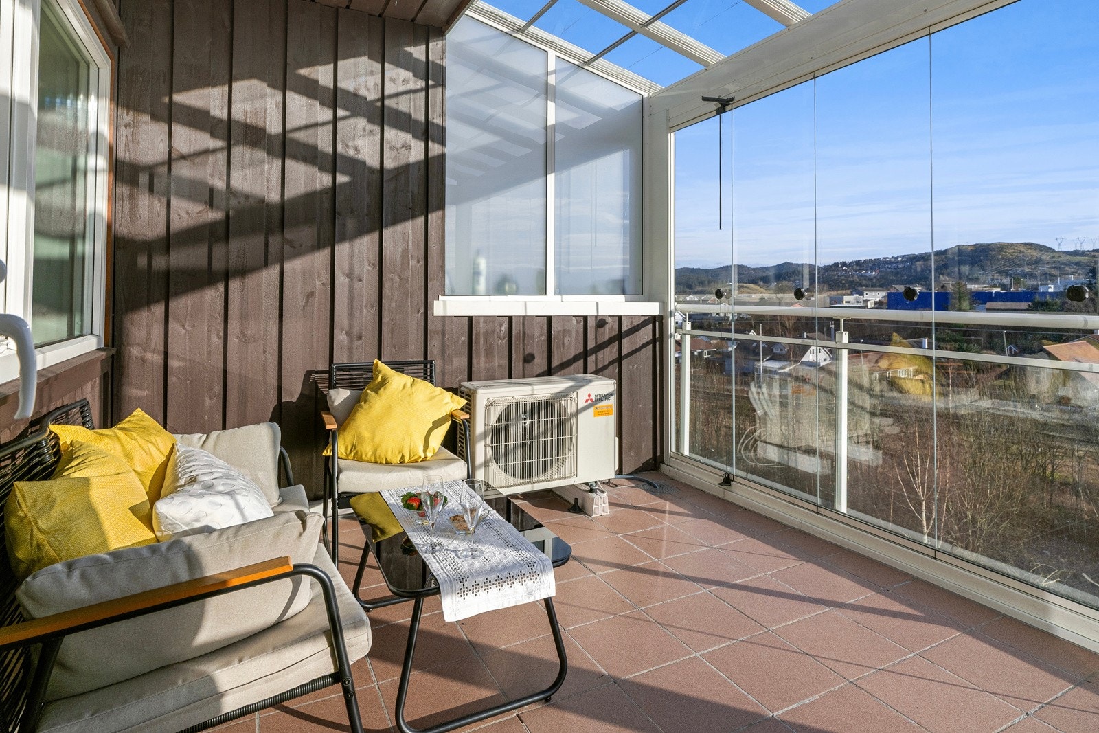 God plass til sittegruppe - et naturlig sted for rolige pauser Galleribilde