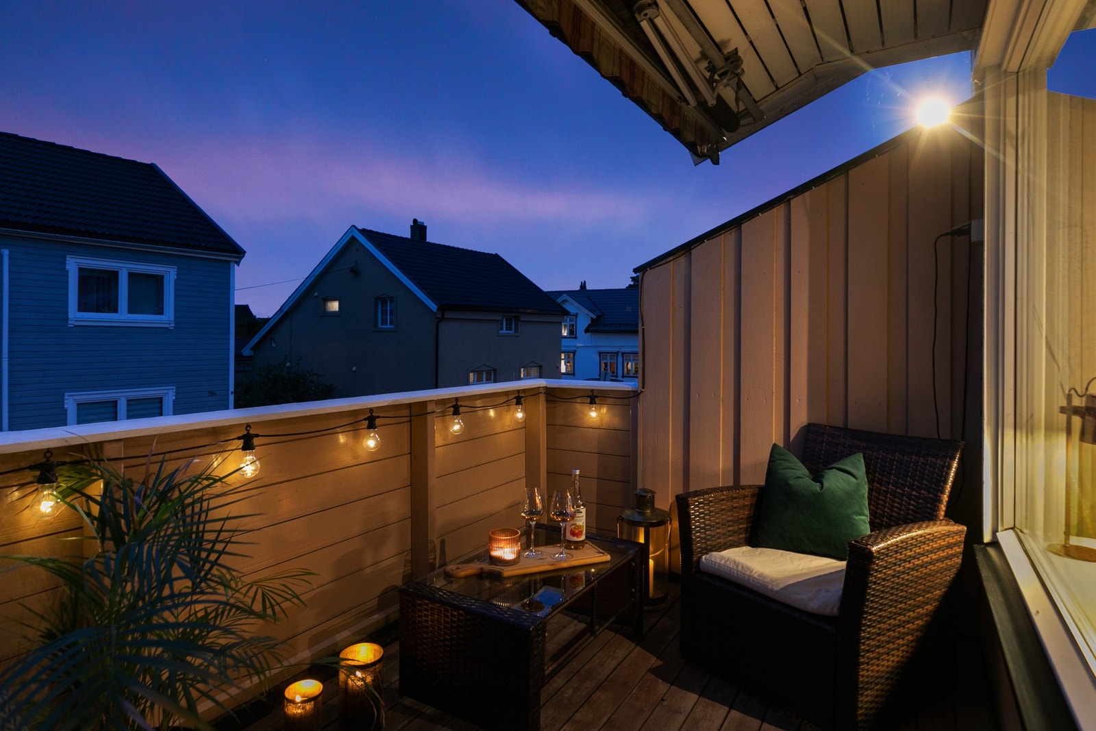 Her kan man nyte ettermiddagssolen med den man er glad i. Galleribilde