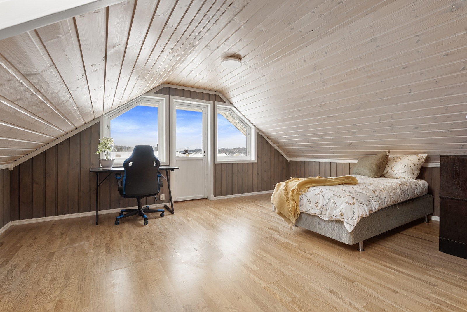 Rommet har egen balkong med god utsikt. Galleribilde