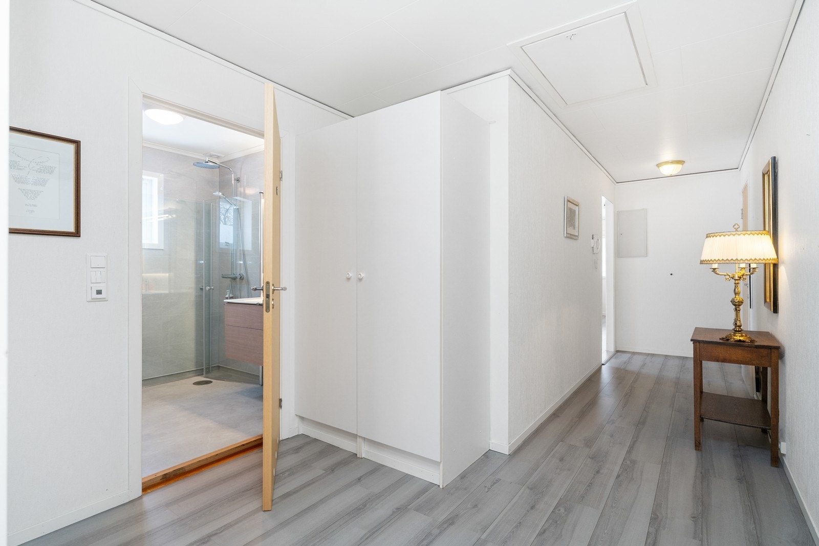 Fra gang mot bad Galleribilde