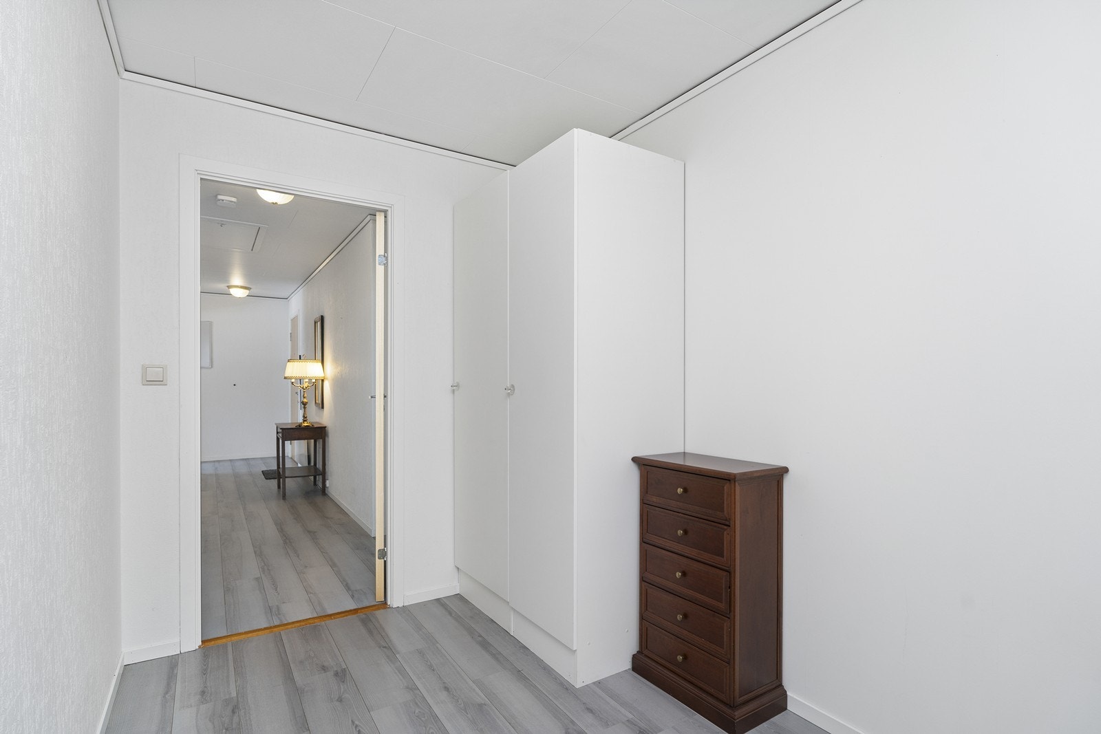 Soverommet har garderobeskap. Galleribilde