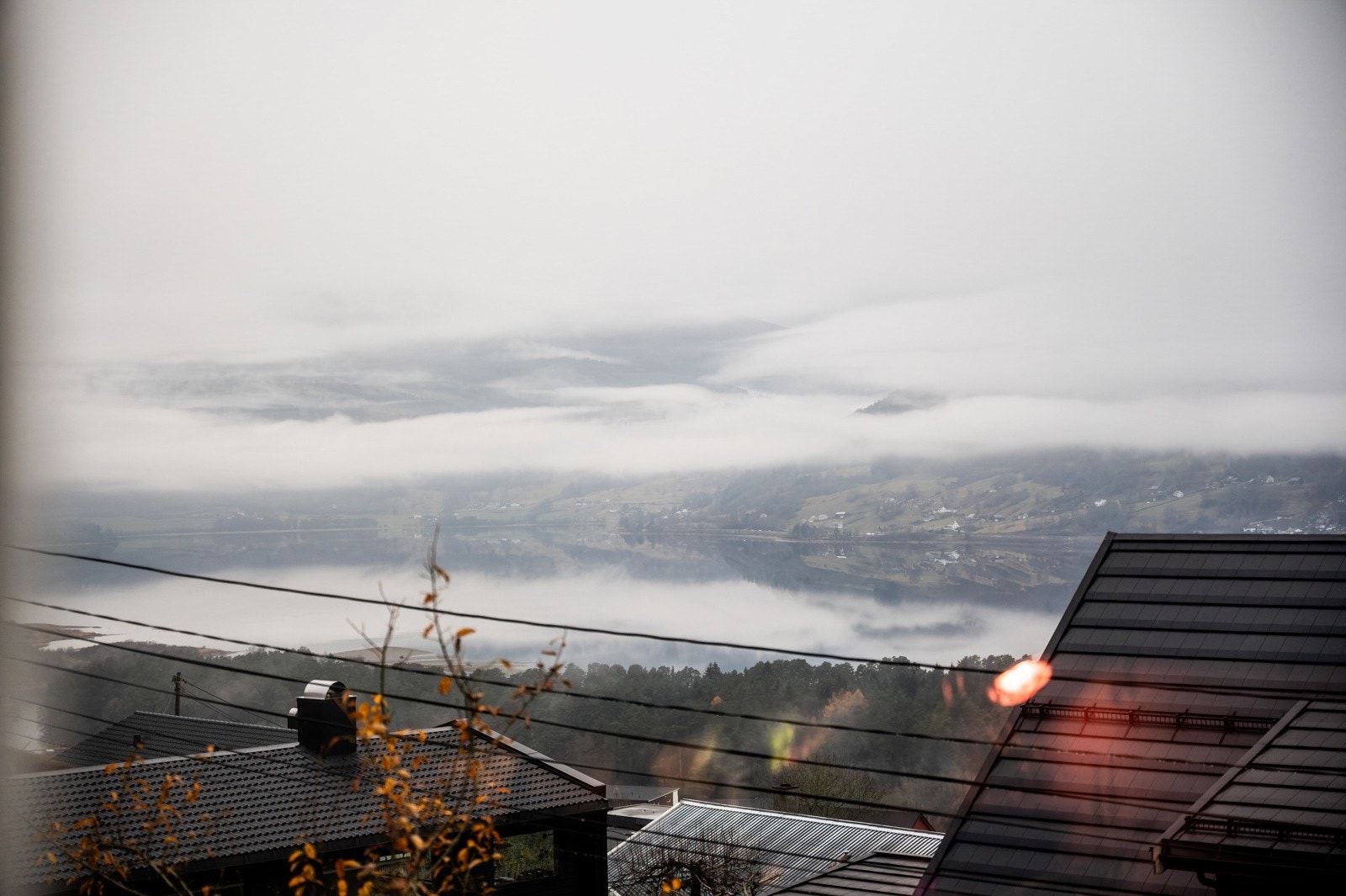 Utsikt mot Vangsvatnet og Gråsida. Galleribilde