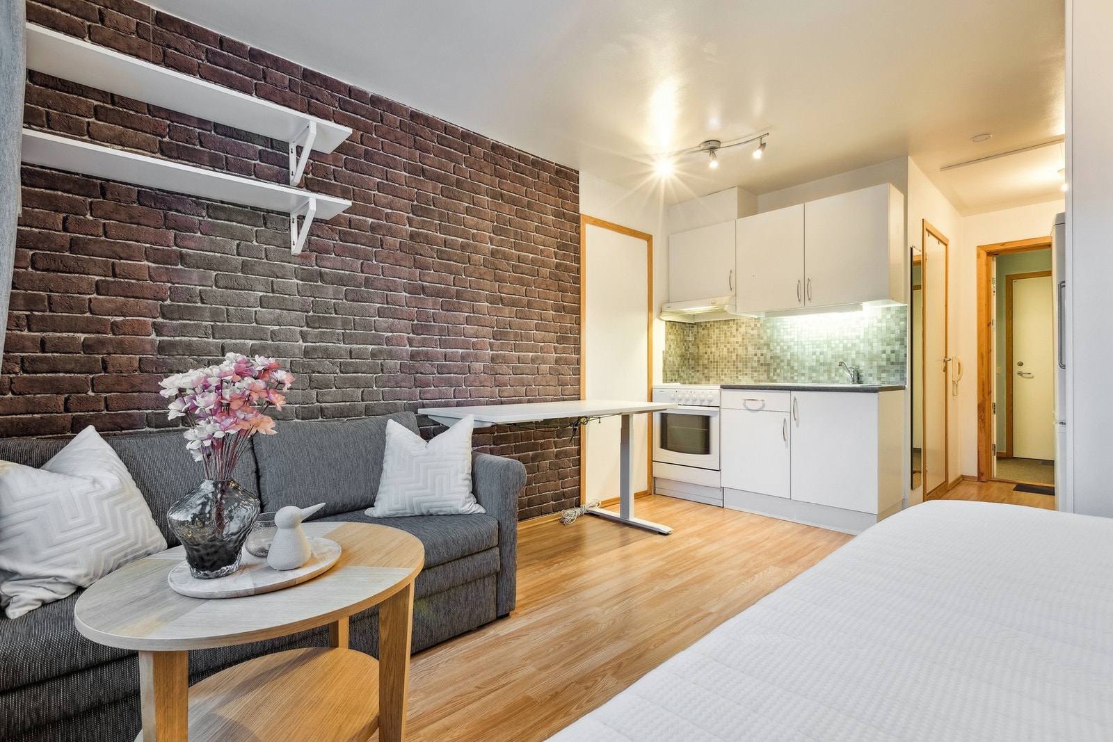 Stue/kjøkken-løsningen er på 13,3m². Galleribilde