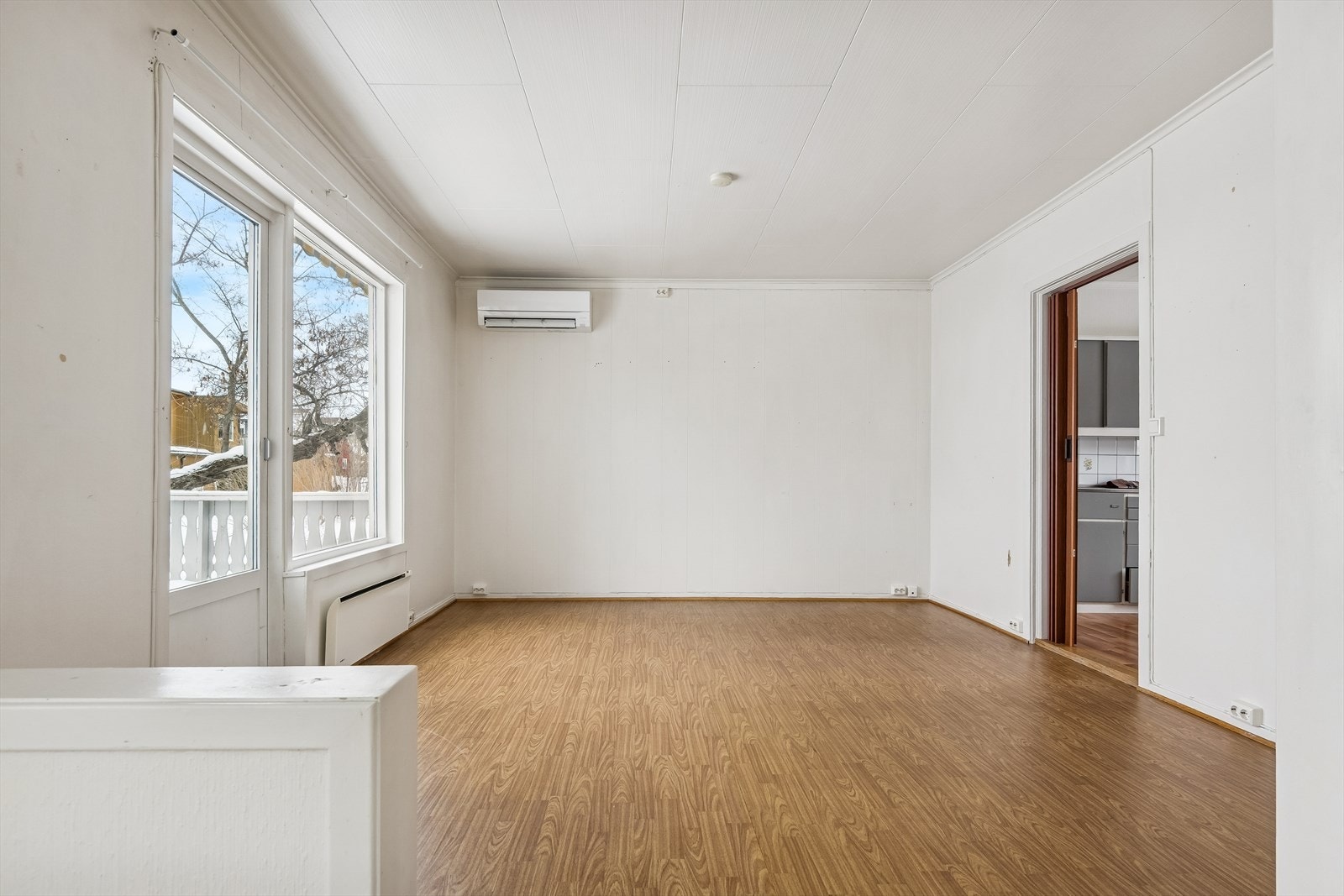 Boligen har en luft-til-luft varmepumpe for effektiv oppvarming. Galleribilde