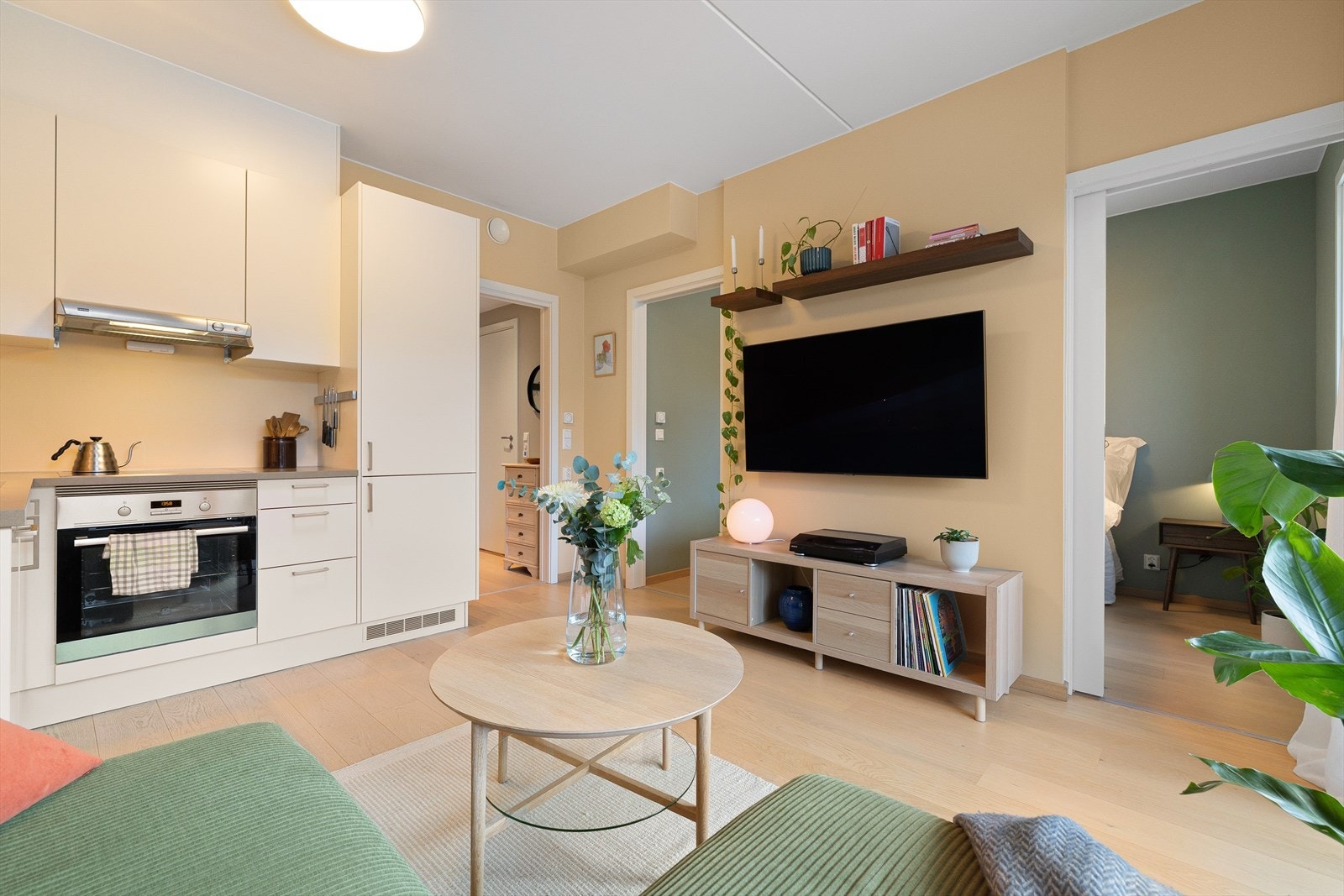 Leiligheten ble ferdigstilt i 2020, noe som gjenspeiles i standarden. Et åpent og luftig bomiljø hvor alt er nytt, moderne, praktisk og lettstelt Galleribilde