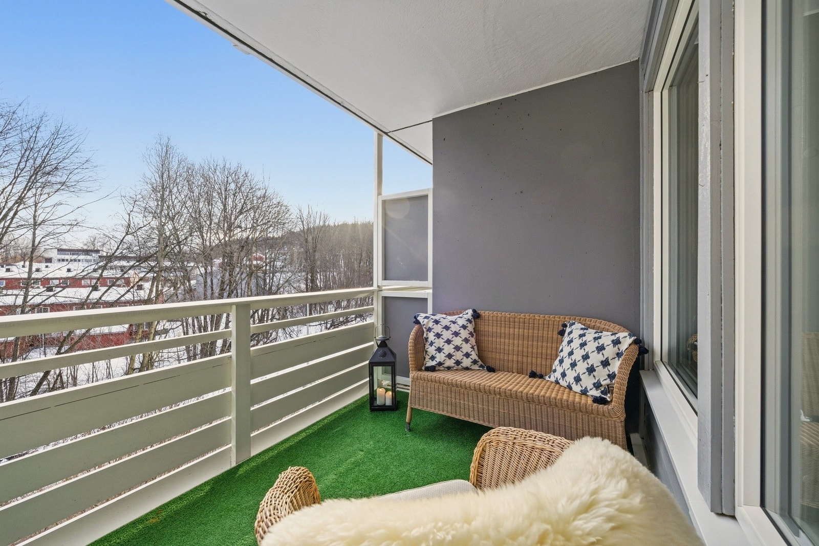 Balkongen er på hele 12 kvm. Galleribilde