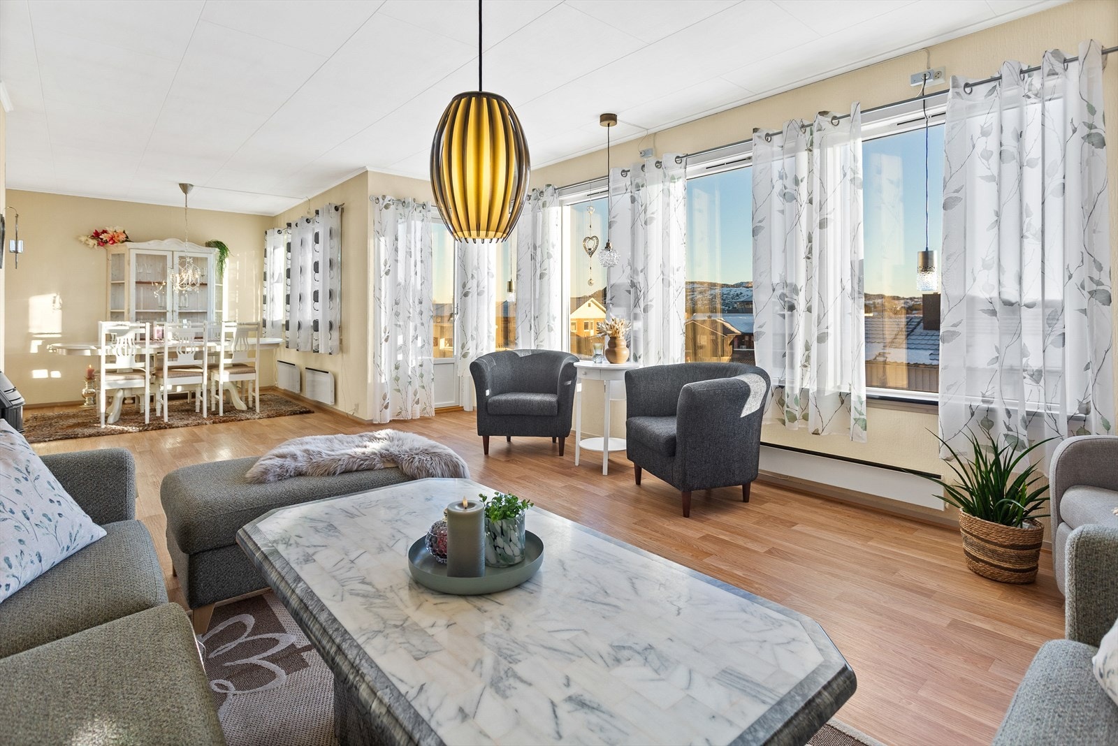 Her har du ene enebolig med utleie i sokkelen Galleribilde