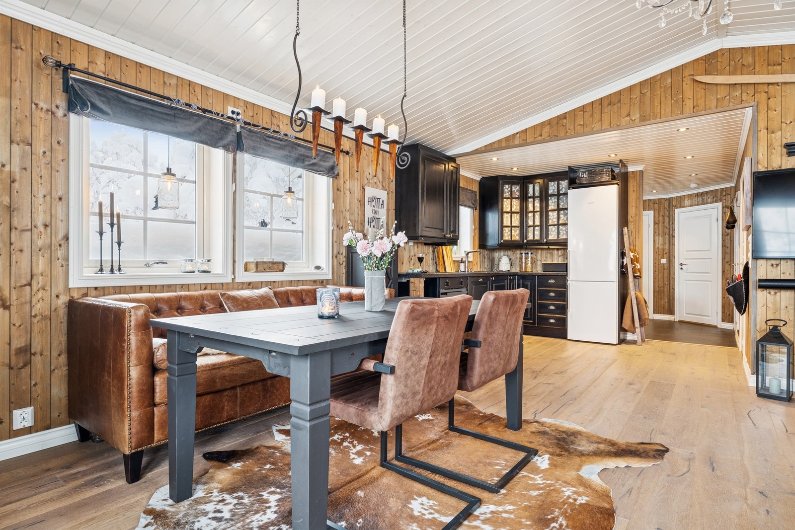 Stue/kjøkken Galleribilde