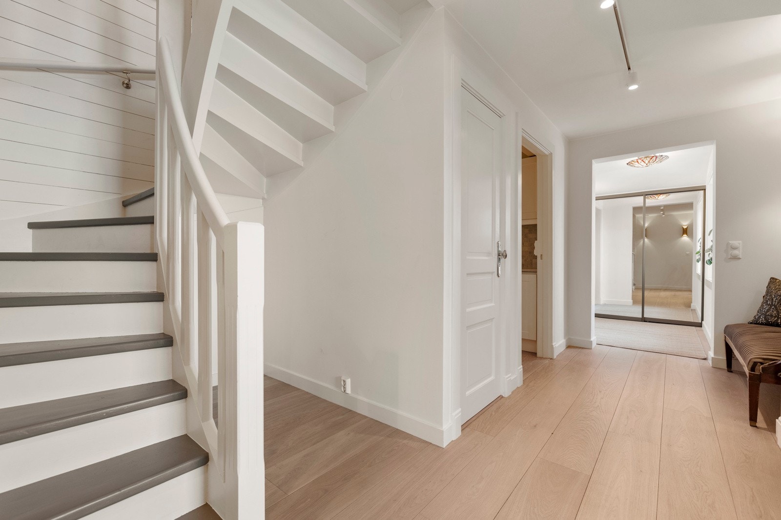 Trapp opp til 2.etasje Galleribilde