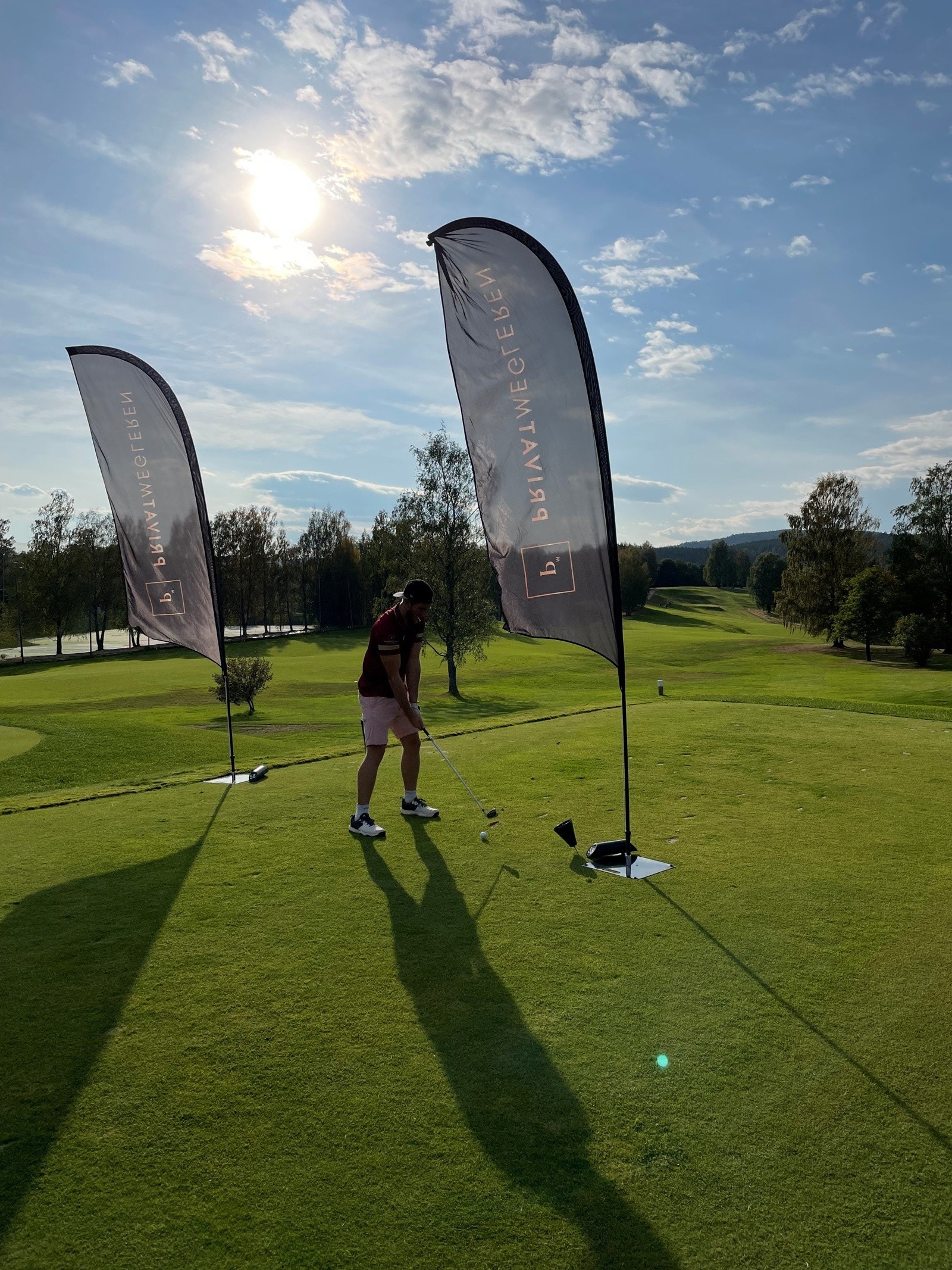 Golfbanen ved Bogstadvannet, i bunnen av Holmenkollåsen, er ifølge golfentusiaster den mest attraktive banen i landet, og er en av de få banene i Norge med internasjonal konkurransestandard. Galleribilde