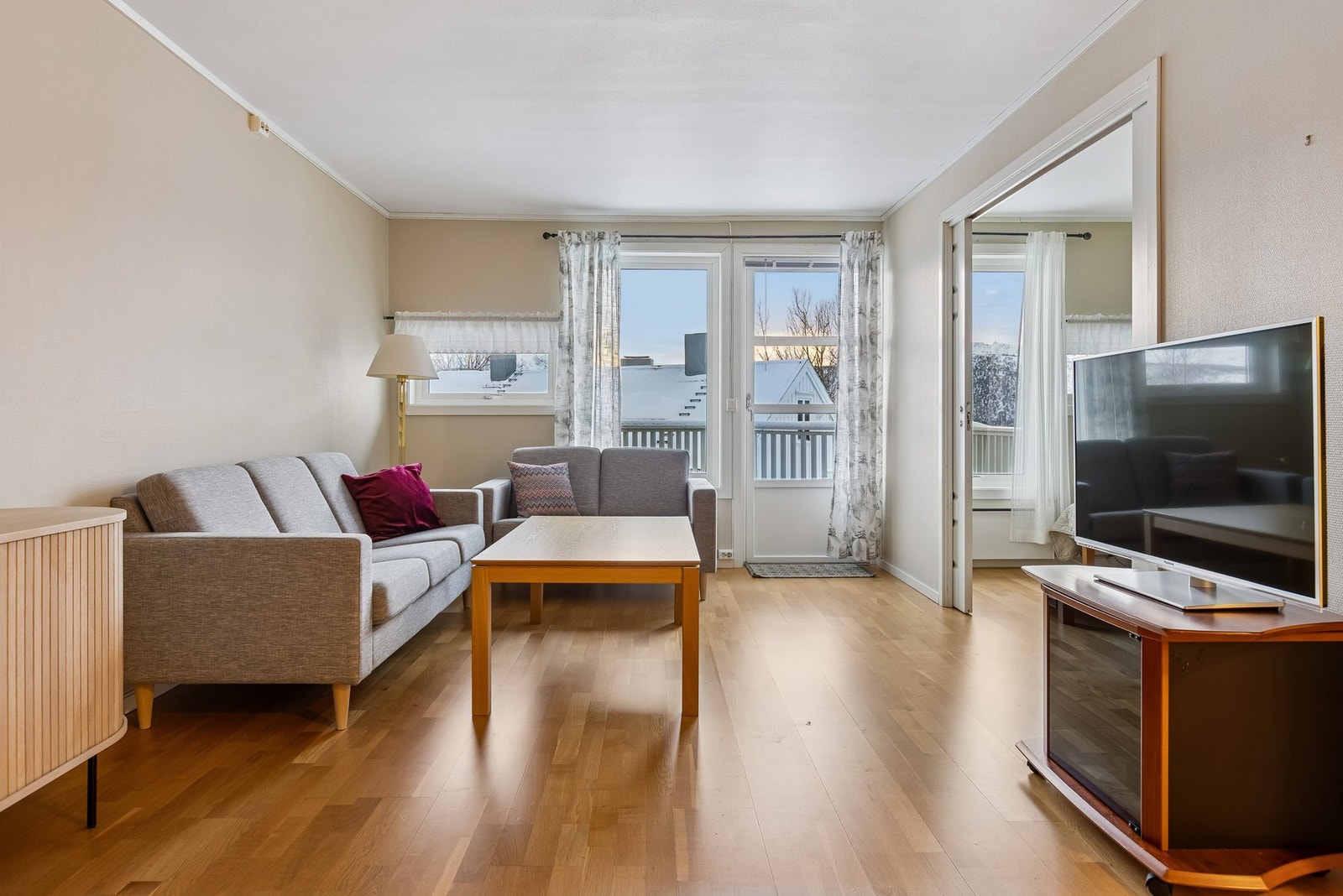 Lys og innbydende stue Galleribilde