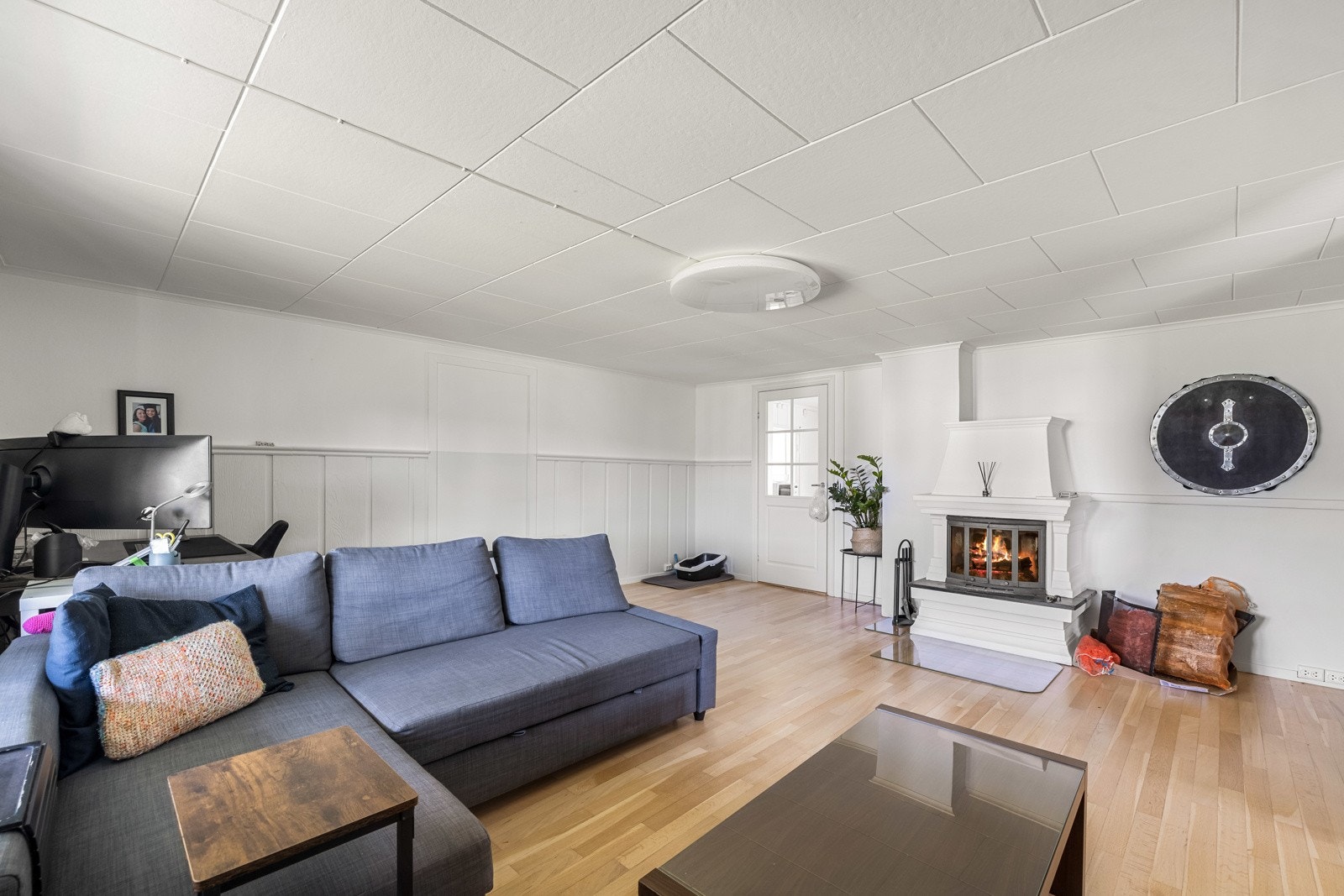 Dobbel stue med to ildsteder. Galleribilde