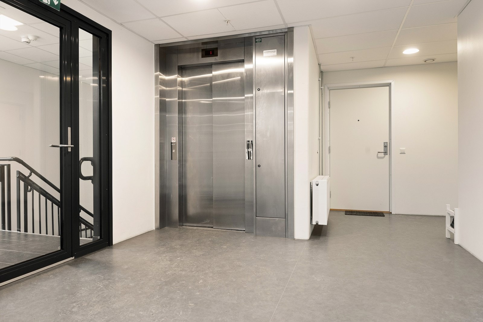 Heisadkomst til leilighetsplan. Galleribilde