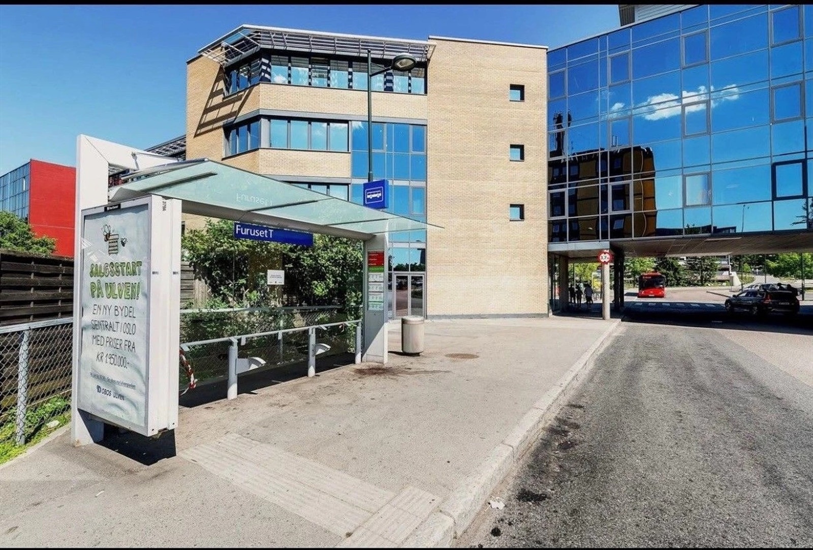 Furuset T-banestasjon finner du i gangavstand fra leiligheten. Galleribilde