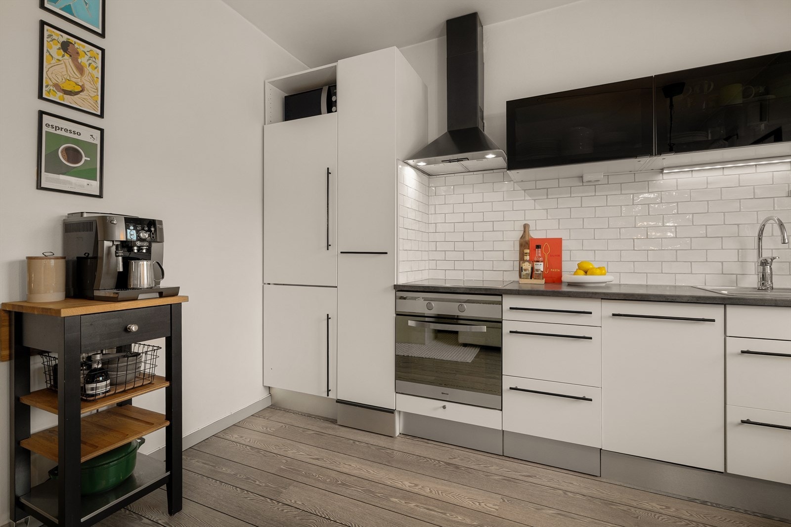 Ventilatoren har kullfilter, tilpasset bygårdens ventilasjonssystem. Galleribilde