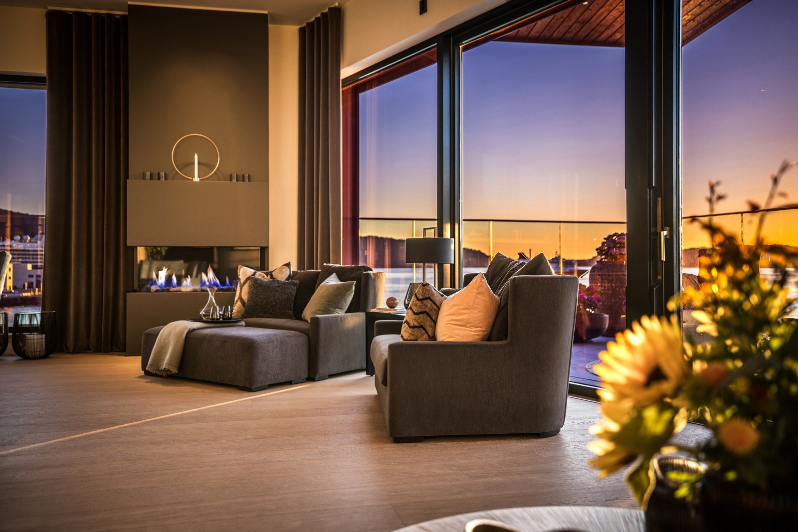 - Leiligheten er tilrettelagt for maksimal komfort med balansert ventilasjon, gasspeis, skjulte klimaanlegg fra Daikin som både kan varme og kjøle - Galleribilde