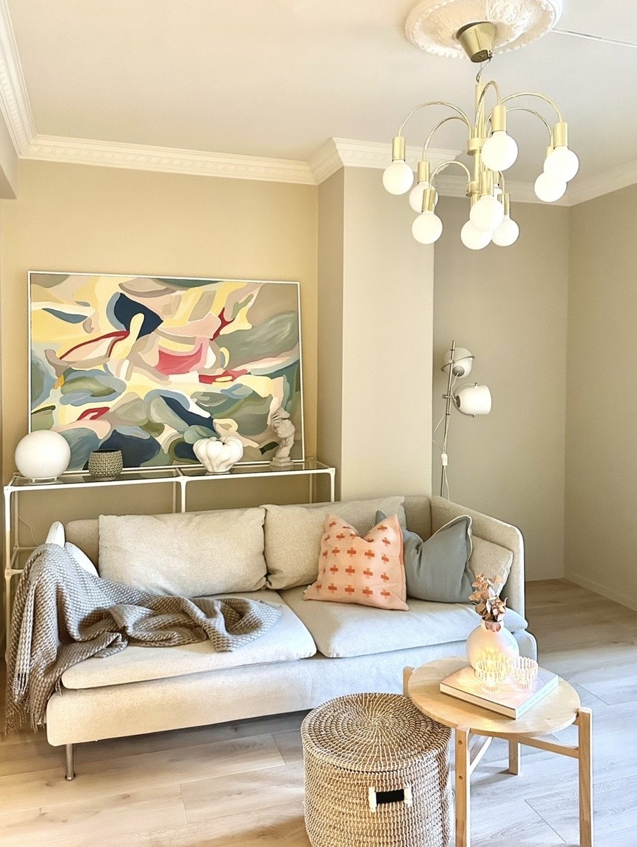 Koselig sofakrok og mulighet for kontorplass ved ønske Galleribilde