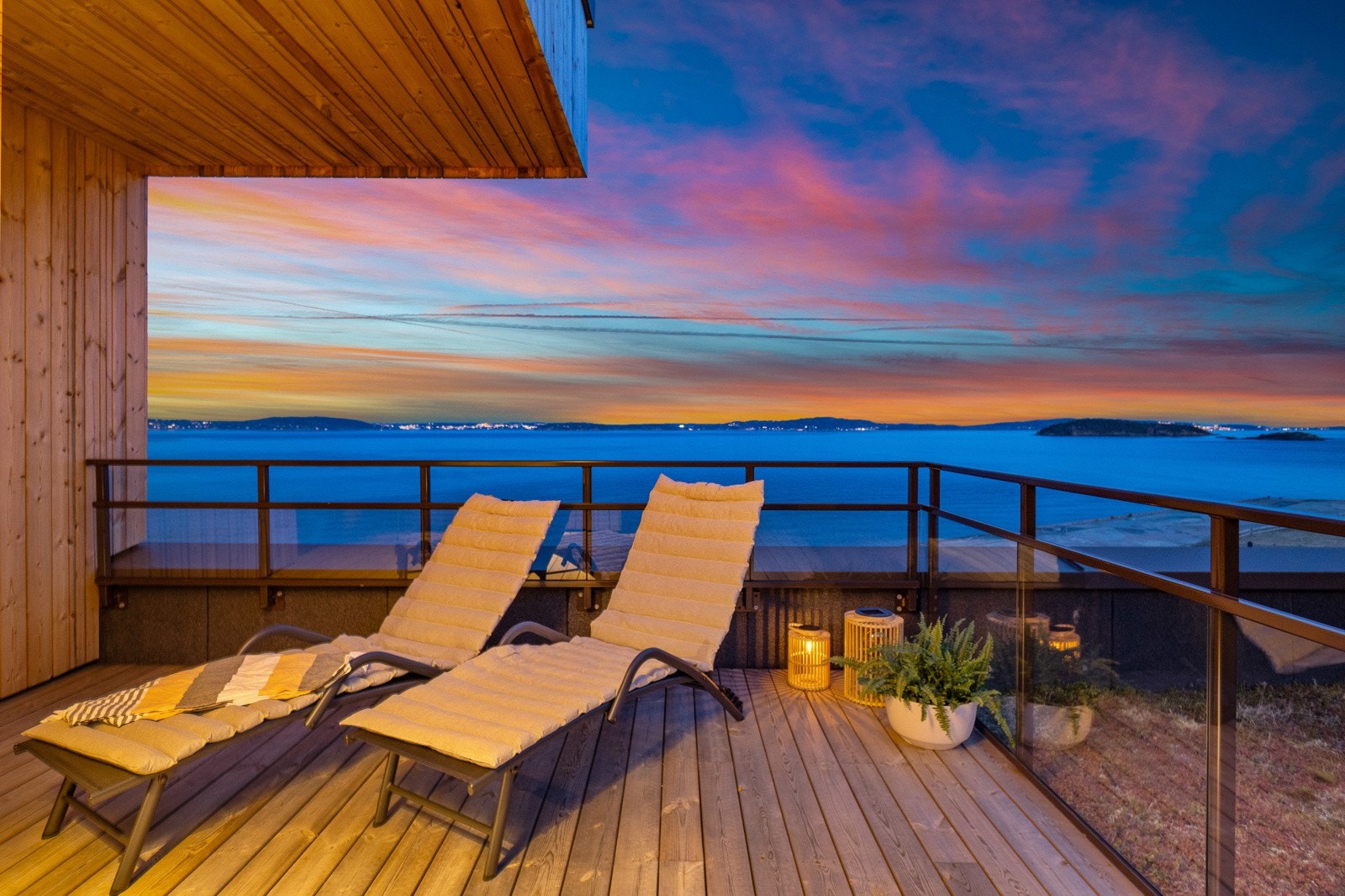 Fantastisk beliggende rekkehus med takterrasse hvor du har full oversikt over innseilingen til Oslo Galleribilde