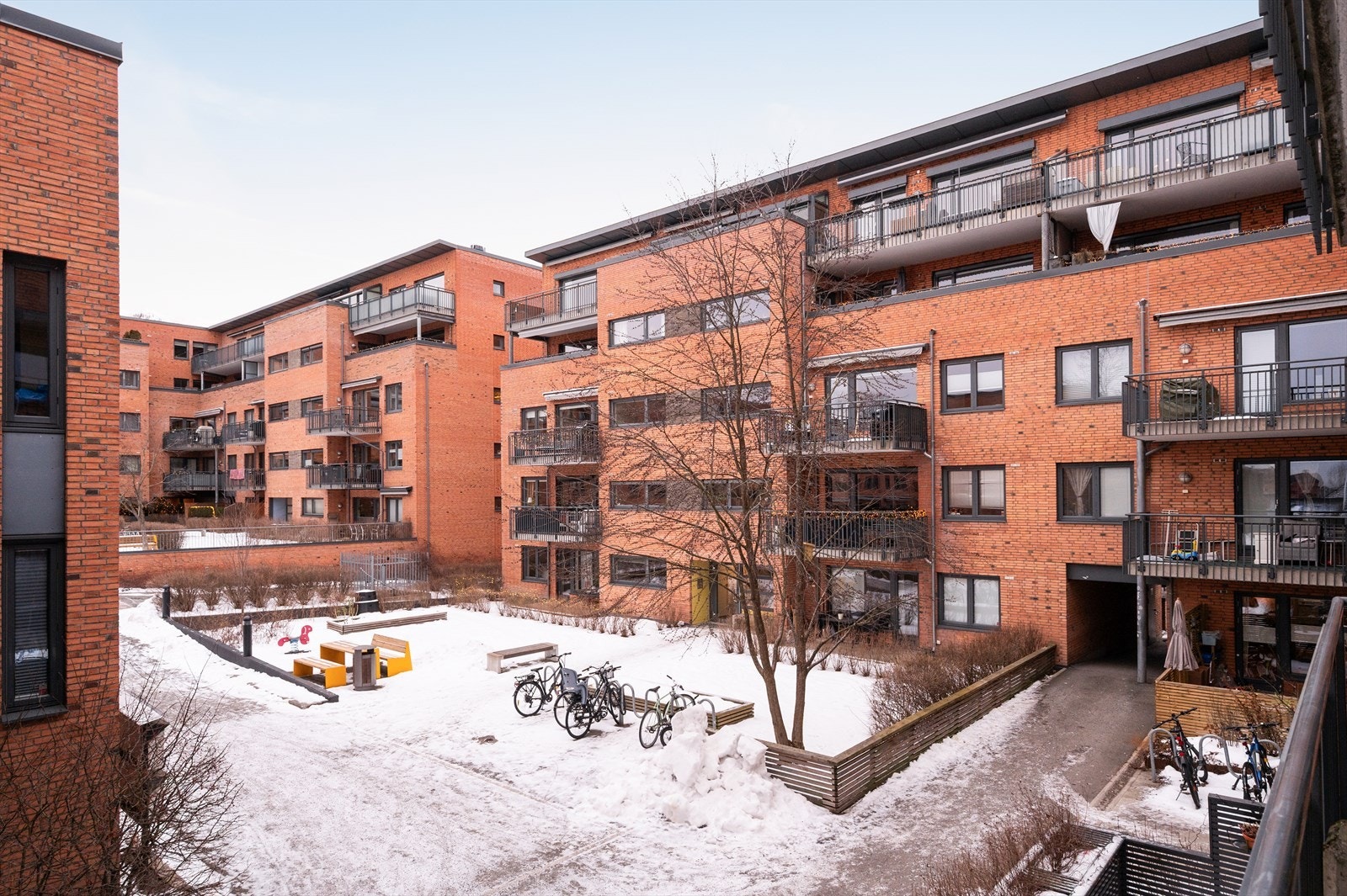 Utsikt fra balkong. Galleribilde