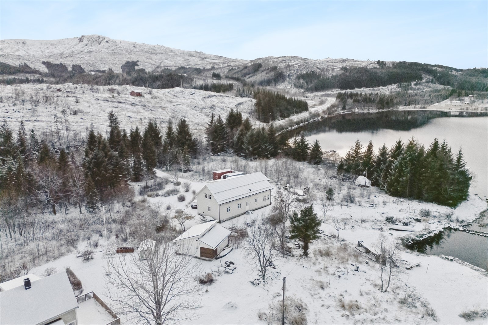 Eiendommen har nydelig beliggenhet Galleribilde