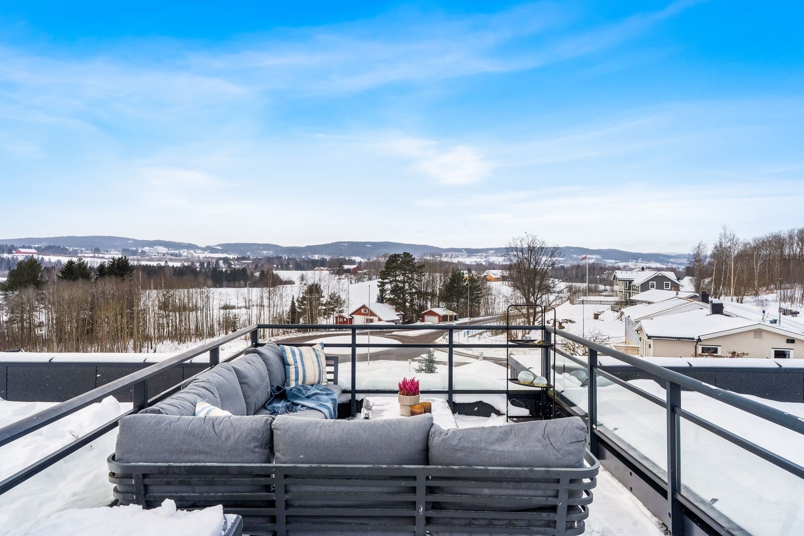 Her oppe får du fantastiske solforhold sommerstid! Galleribilde