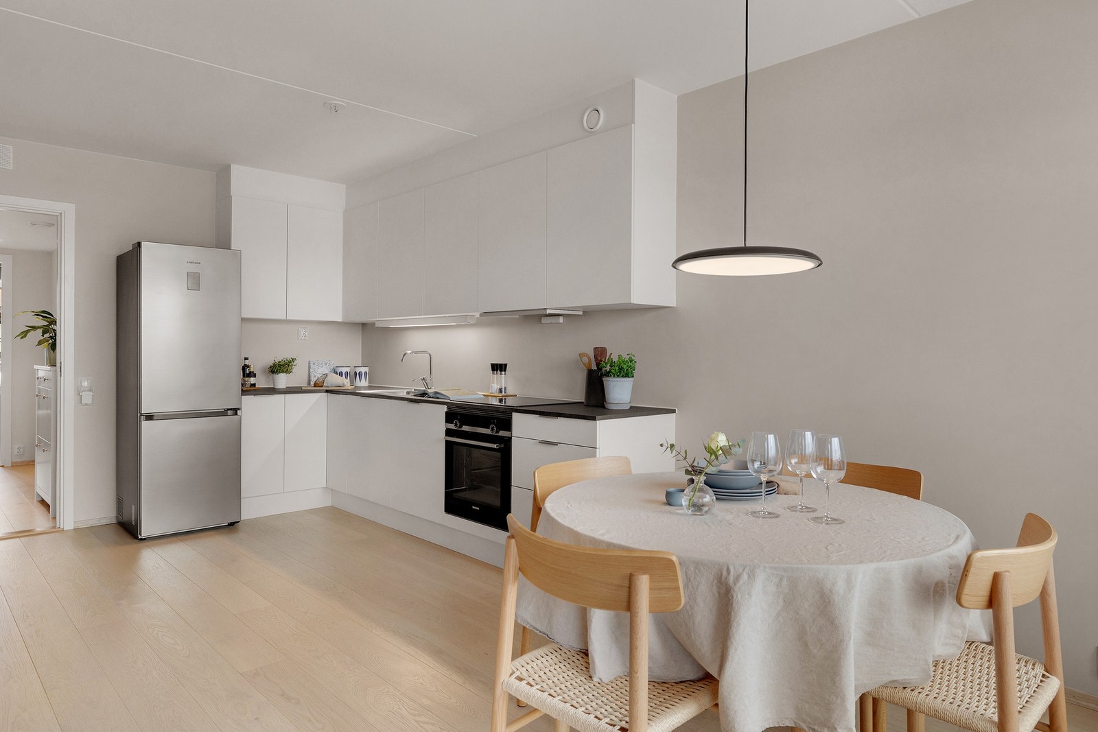 Pent og stilrent kjøkken Galleribilde