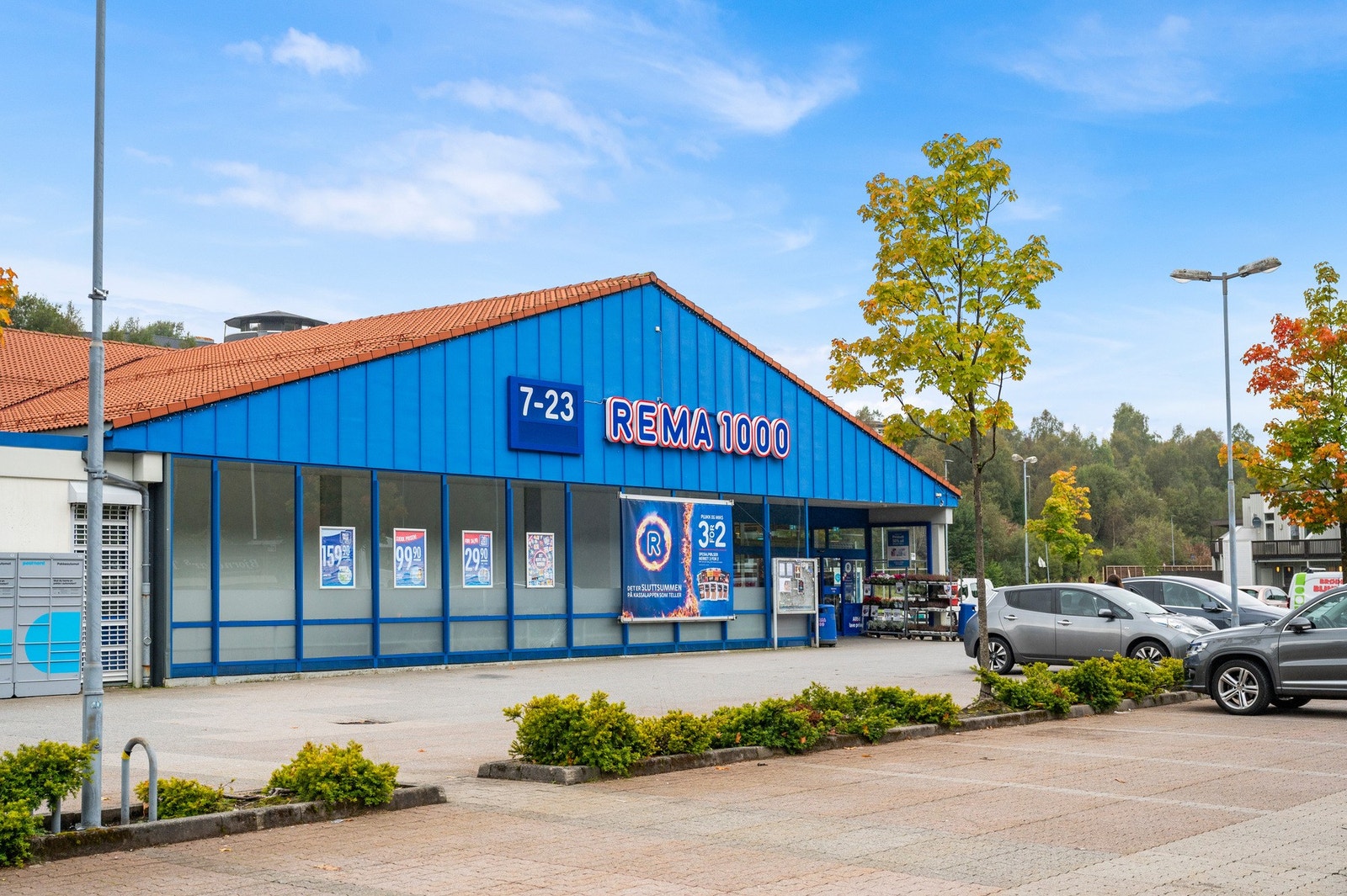 Dagligvarehandelen gjør du enkelt ved Rema 1000 i Strusshamn. Galleribilde