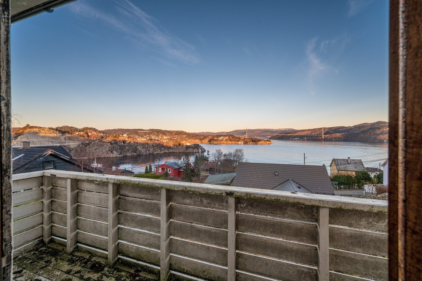 Terrassen kan innredes med sittegruppe og beplantning. Galleribilde