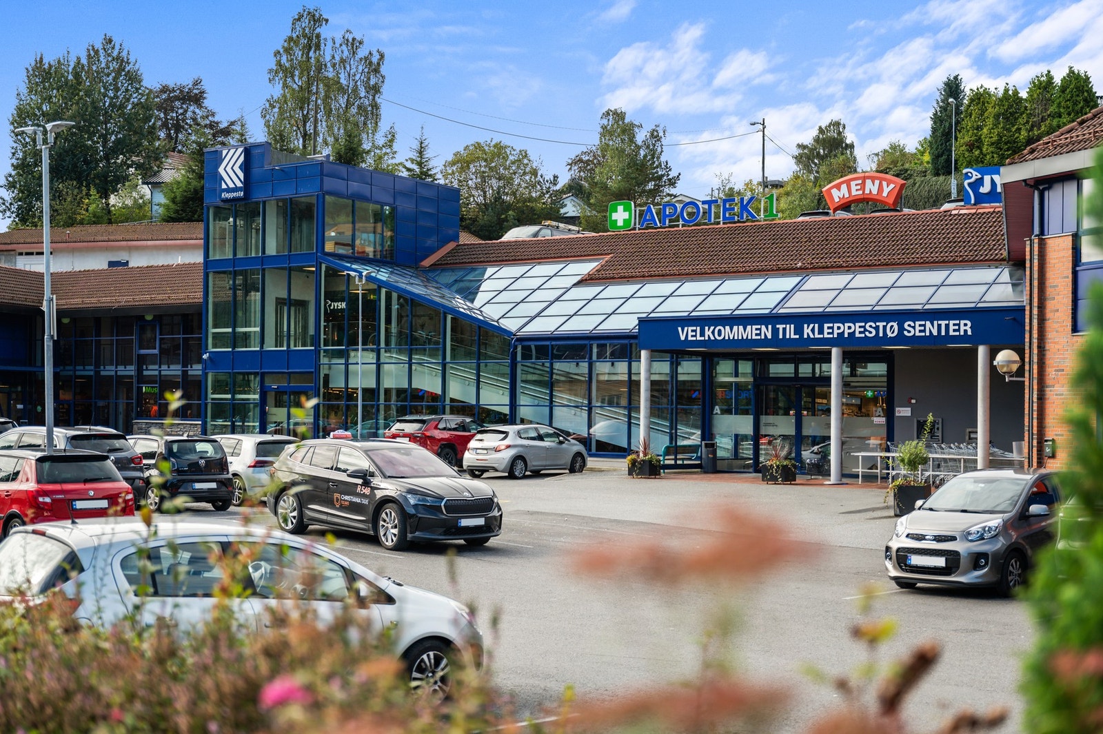 Ved Kleppestø er det er bredt kollektivtilbud mot Bergen og Sotra med både båt og buss. Galleribilde