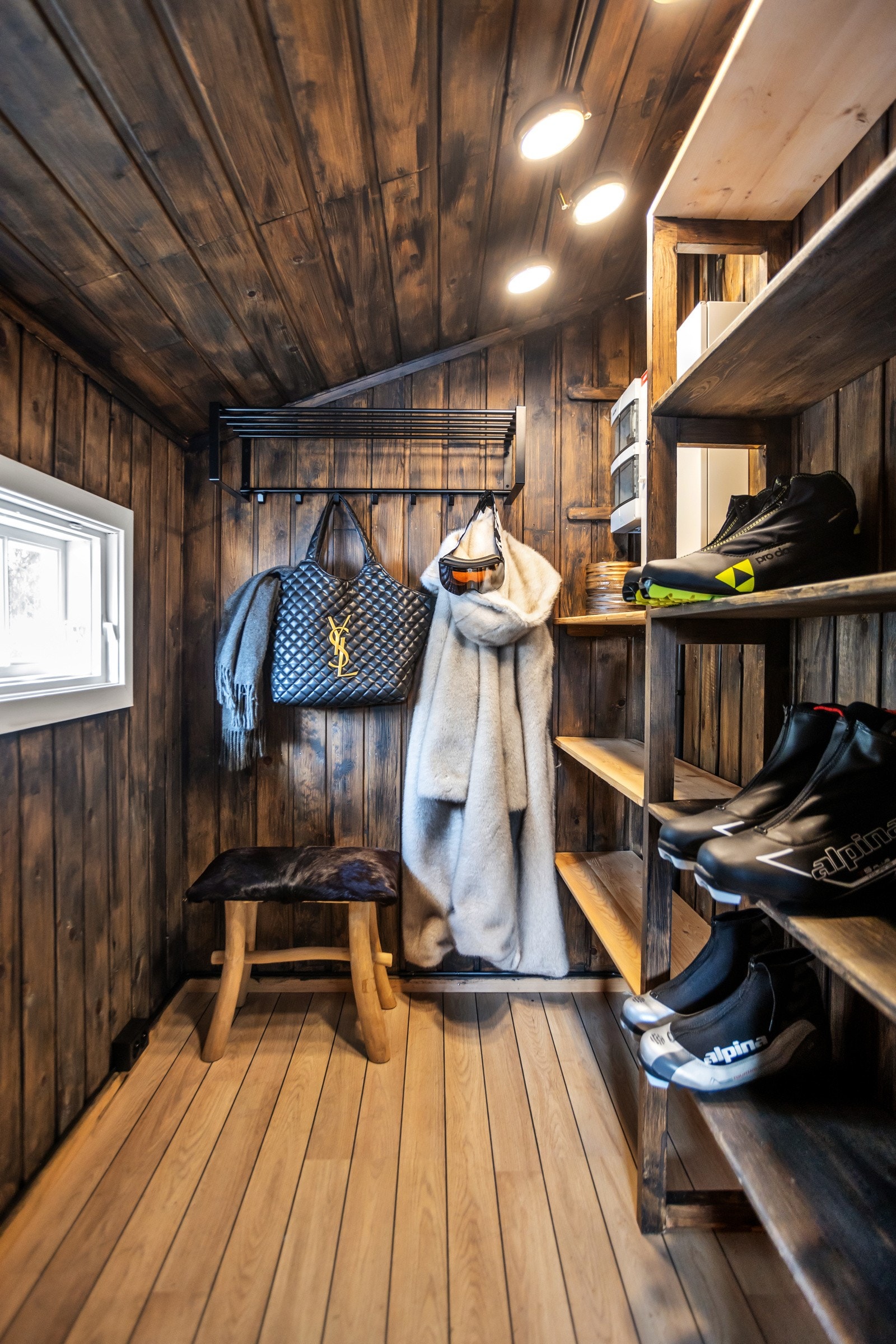 Boden er som en forlengelse av inngangspartiet/vindfanget. Galleribilde