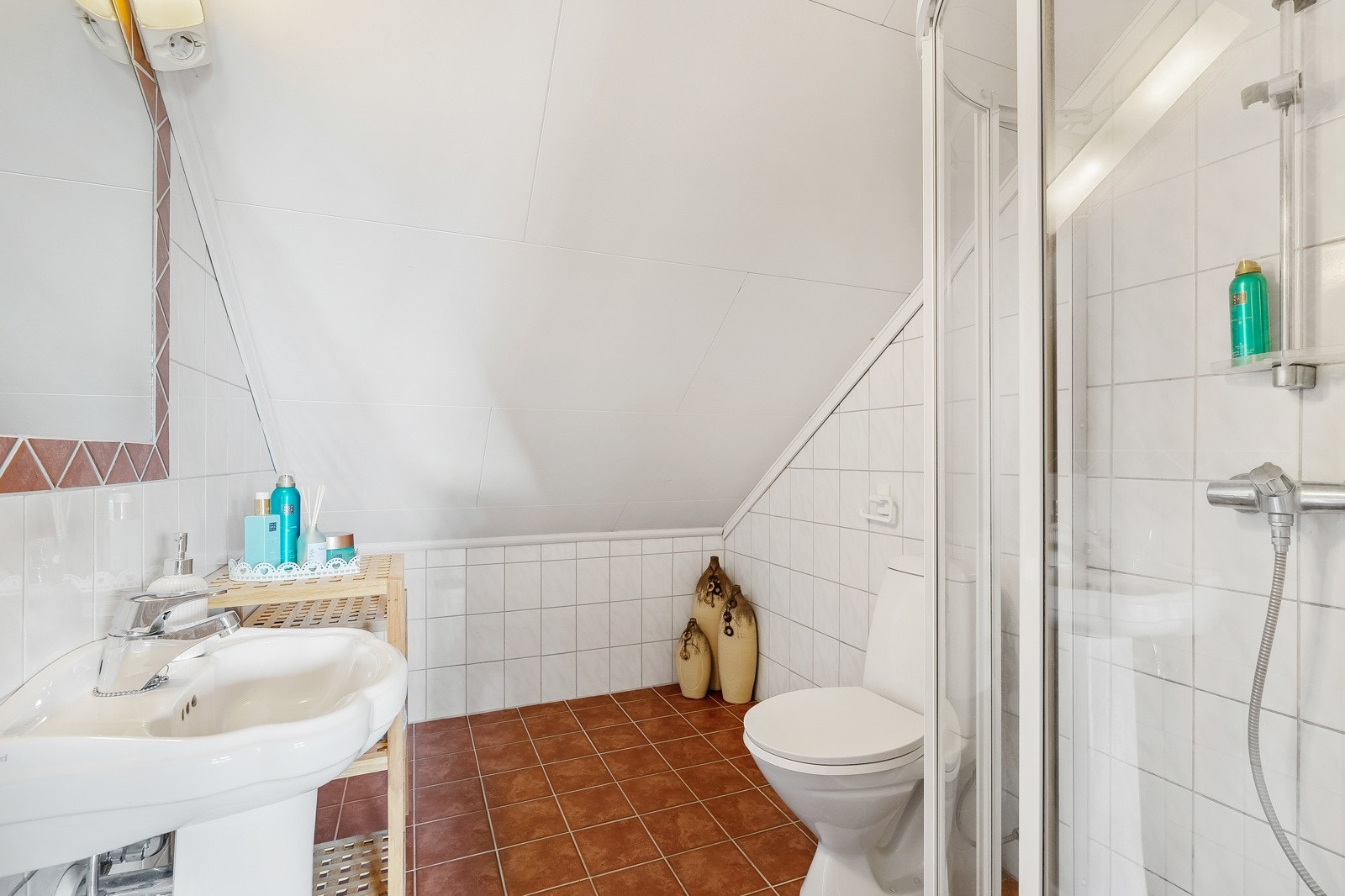 Bad loftetasjen. Galleribilde