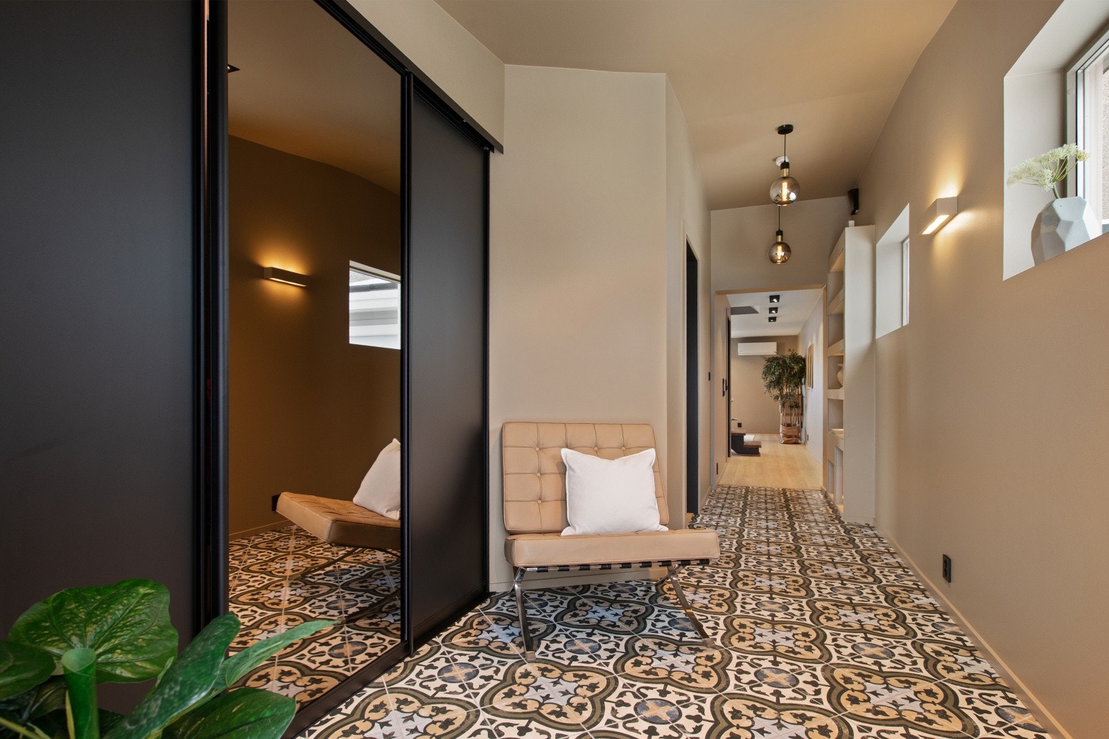 Her er det lagt flotte fliser med behagelig gulvvarme under. Galleribilde