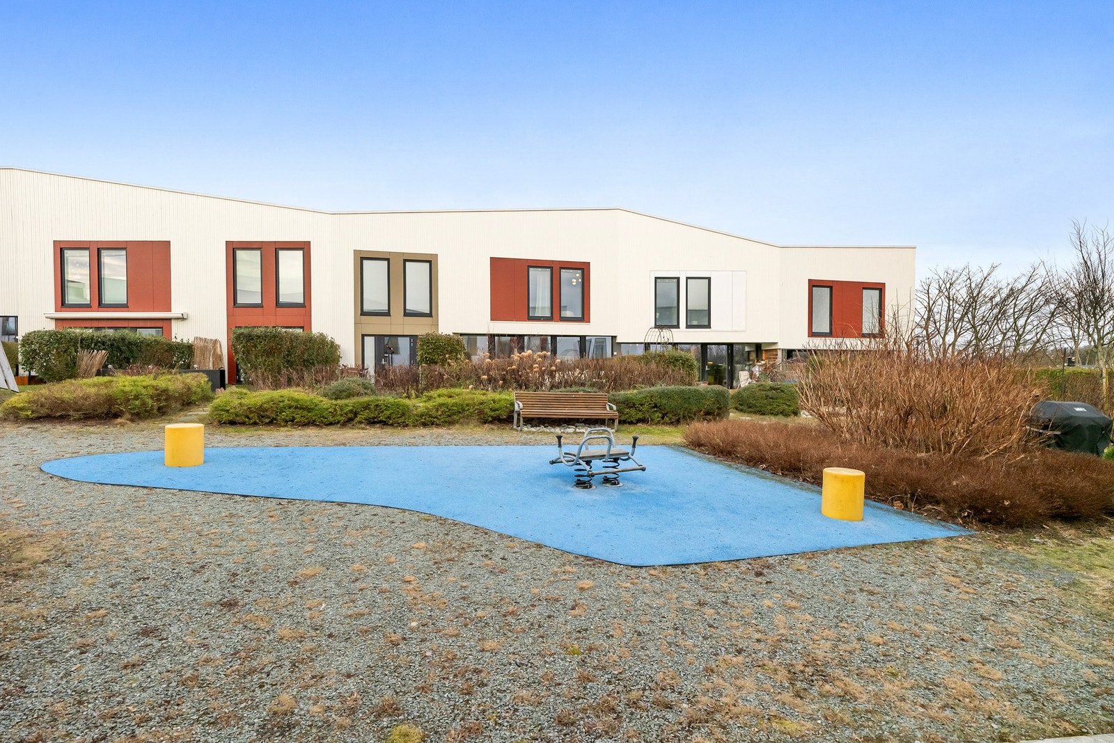 Området oppleves trygt og oversiktlig, og er godt egnet for både små og store. Galleribilde