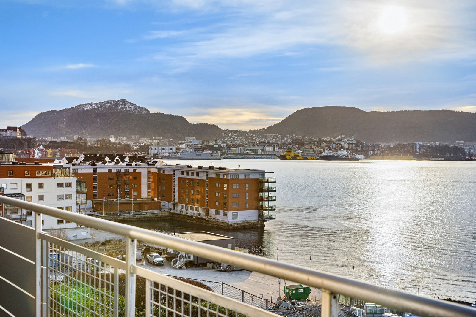 Utsikt mot "Svineryggen" og Måseskjæret. Galleribilde