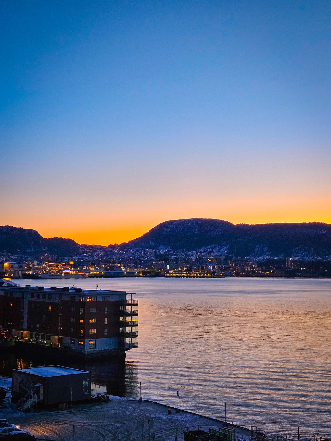 Nyt magiske solnedganger. Galleribilde