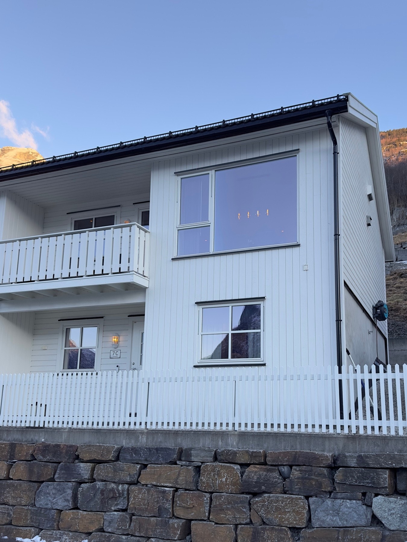 Privatmegleren Hallingdal v/ Merethe Jonsen har gleden av å presentere Ytstebøen 7c! Bilder tatt av selger Galleribilde