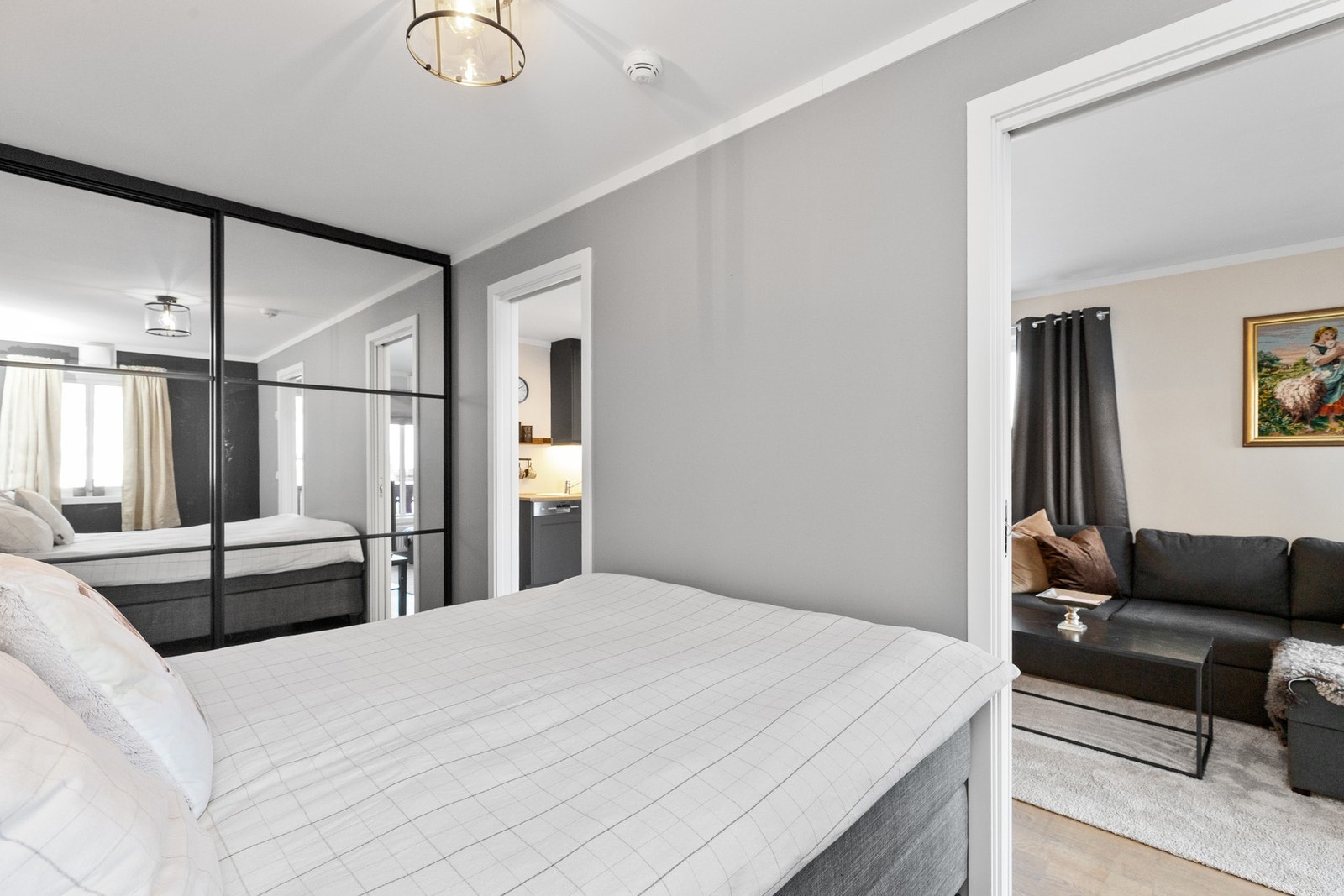 To skyvedører til oppholdsrommet Galleribilde