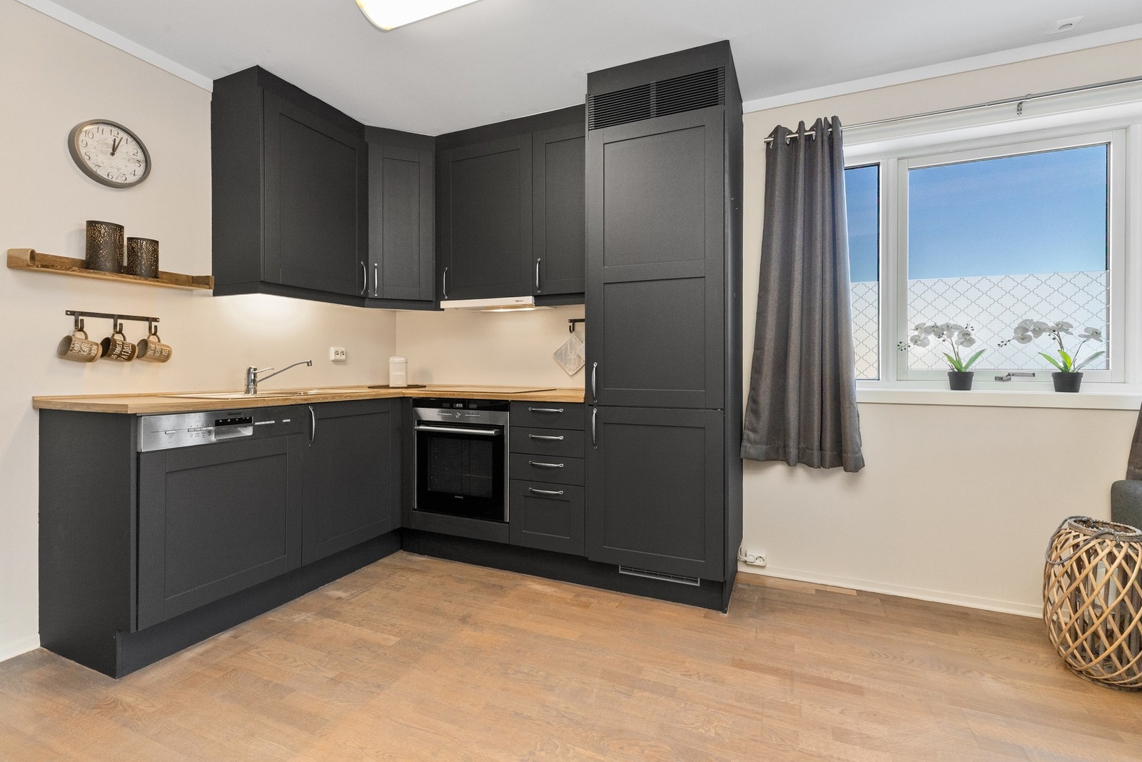 Plassen ved vinduet, hvor man kan nyte utsikten, kan fort bli favoritten Galleribilde