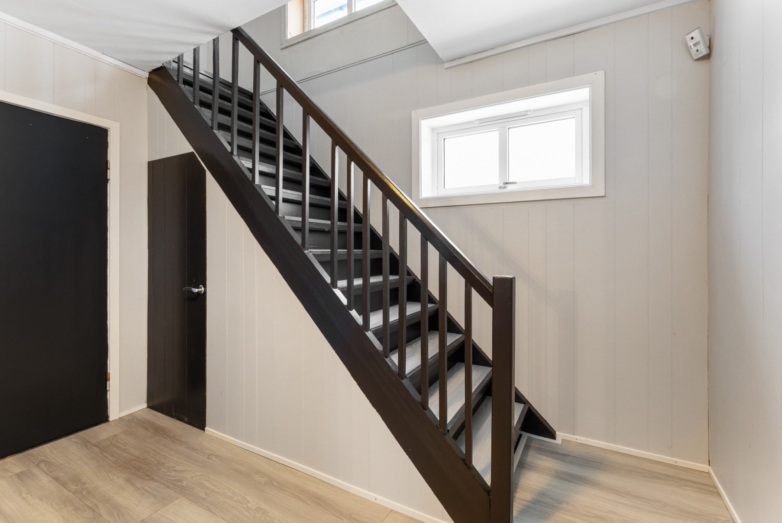 Under trappen kommer vi også ned til kjelleren. Galleribilde