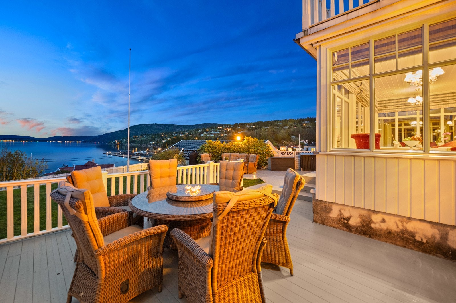 Stemningsbilde kveld. Galleribilde