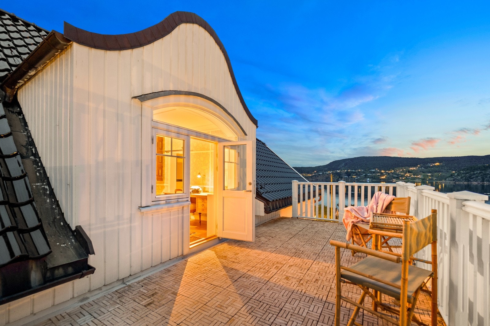 Stemningsbilde kveld. Galleribilde