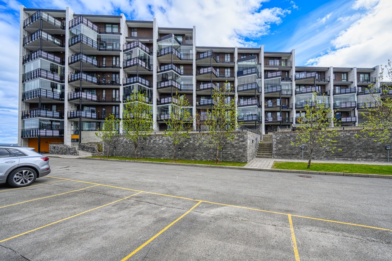 EIE eiendomsmegling v/Michael Knutsen har gleden av å presentere Hamnneset 108.
Foto: Martynas Milkevicius/Cinematic Photography. Galleribilde