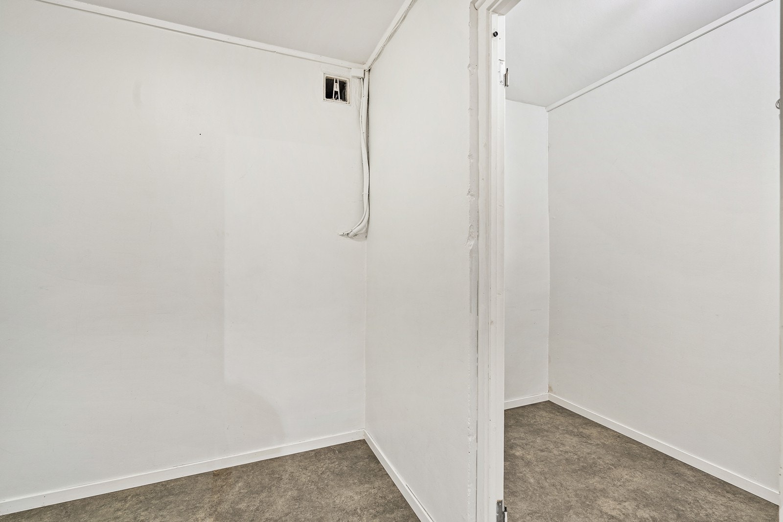 - 2 boder på hhv. 3,6m² og 3,8m² - praktisk for ekstra oppbevaring - Galleribilde