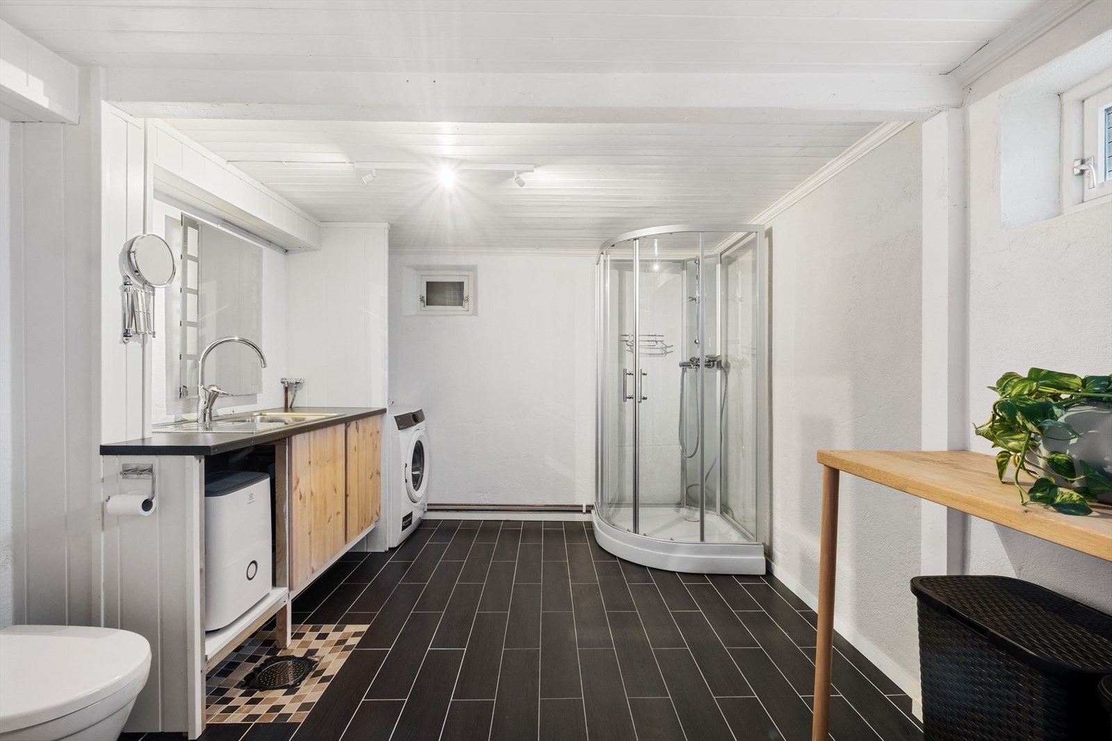 Rom i kjelleren. Galleribilde