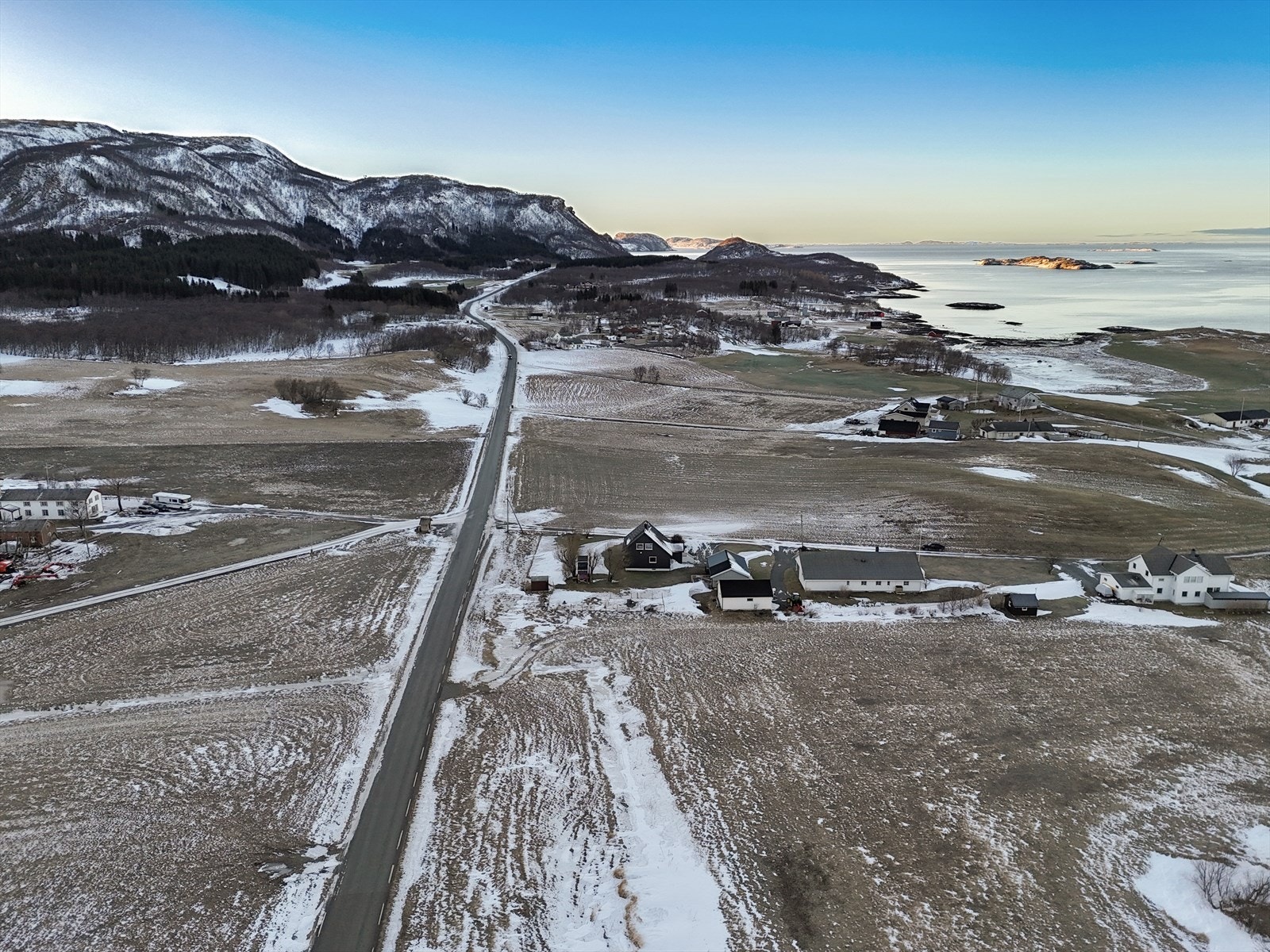 Området er lett tilgjengelig med bil og brukes både av fastboende, turgåere og golfspillere. Galleribilde