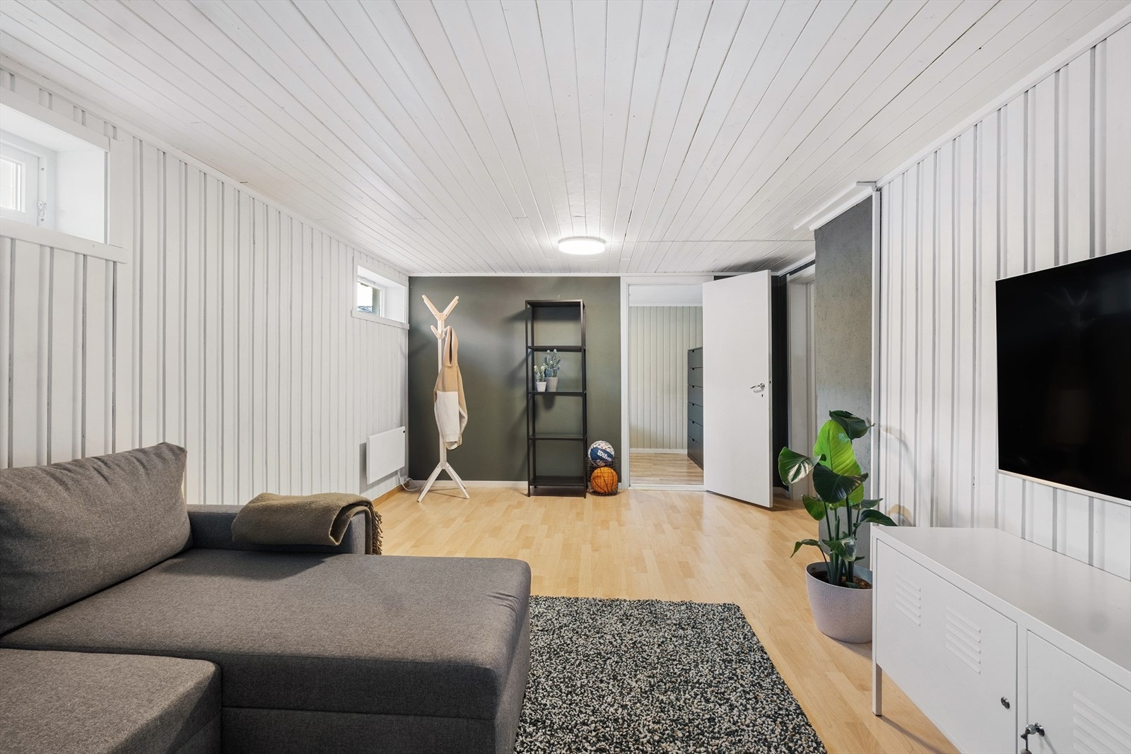 Det foreligger ikke godkjente bygningstegninger, og det er det derfor uvisst for megler om evt. endringer og bruken av rommene er i samsvar med hva som er søkt og godkjent hos kommunen Galleribilde