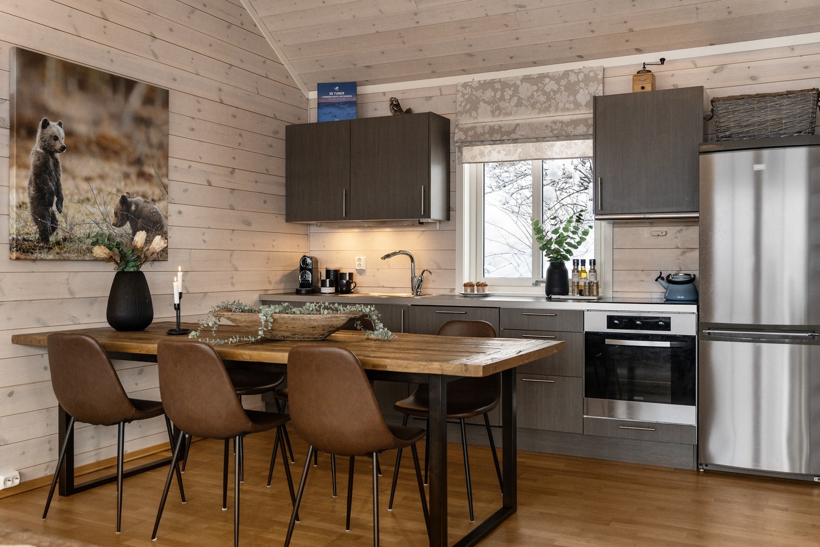 Åpent og funksjonelt kjøkken. Galleribilde