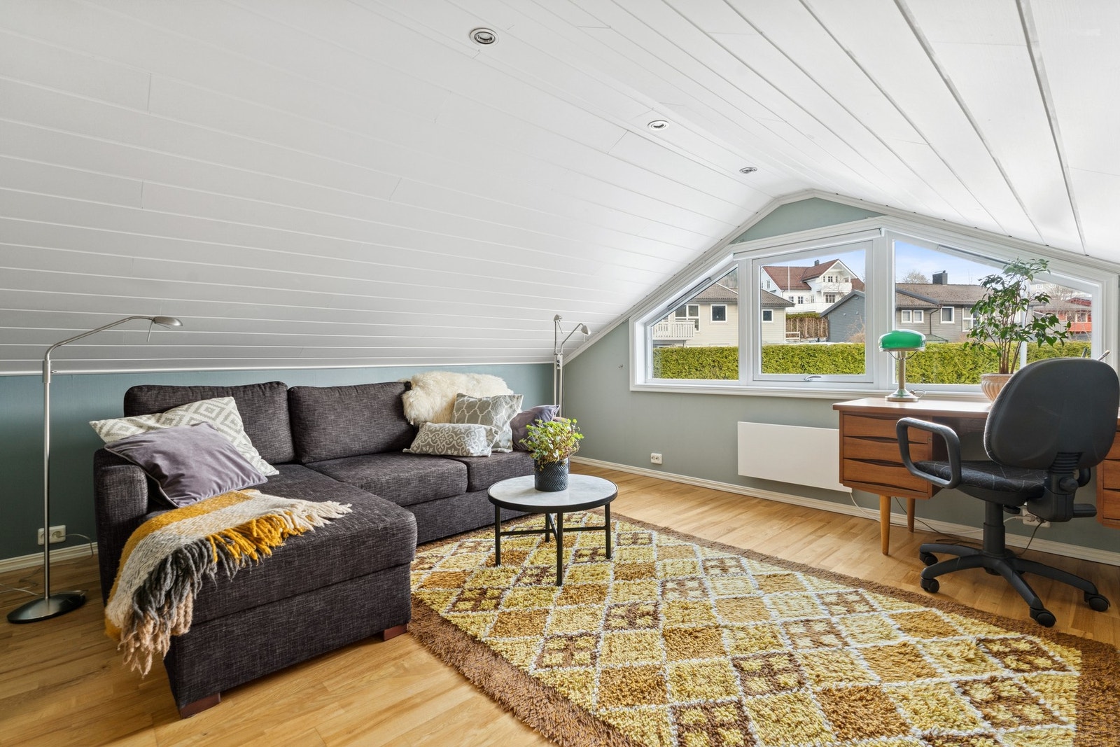 Disponibelt rom som blir brukt som soverom/kontor. Galleribilde