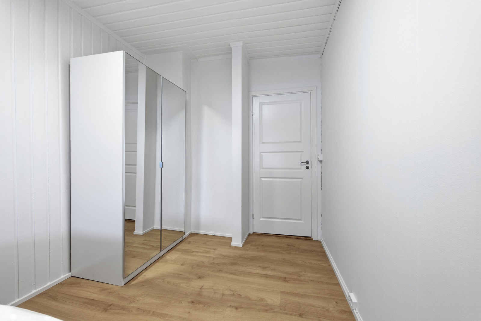 Medfølger garderobeskap Galleribilde